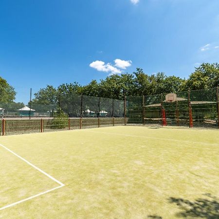 Camping Les Reflets Du Quercy Hotell Crayssac Exteriör bild
