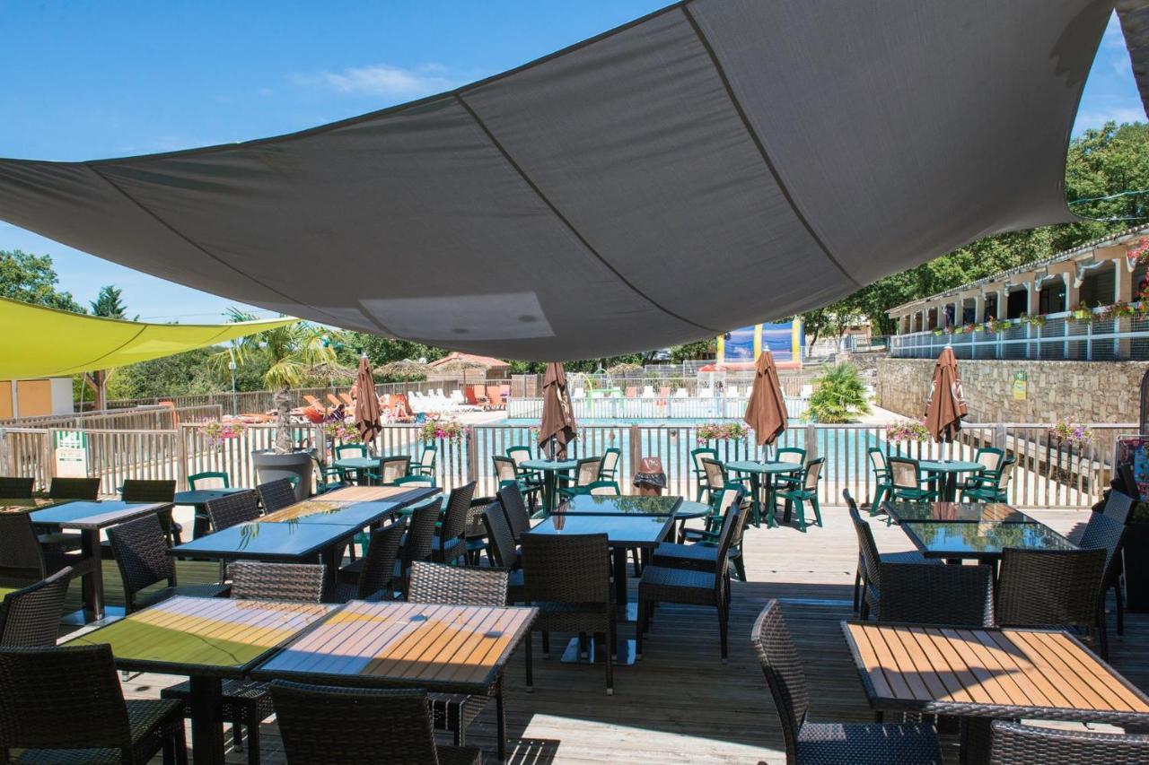Camping Les Reflets Du Quercy Hotell Crayssac Exteriör bild