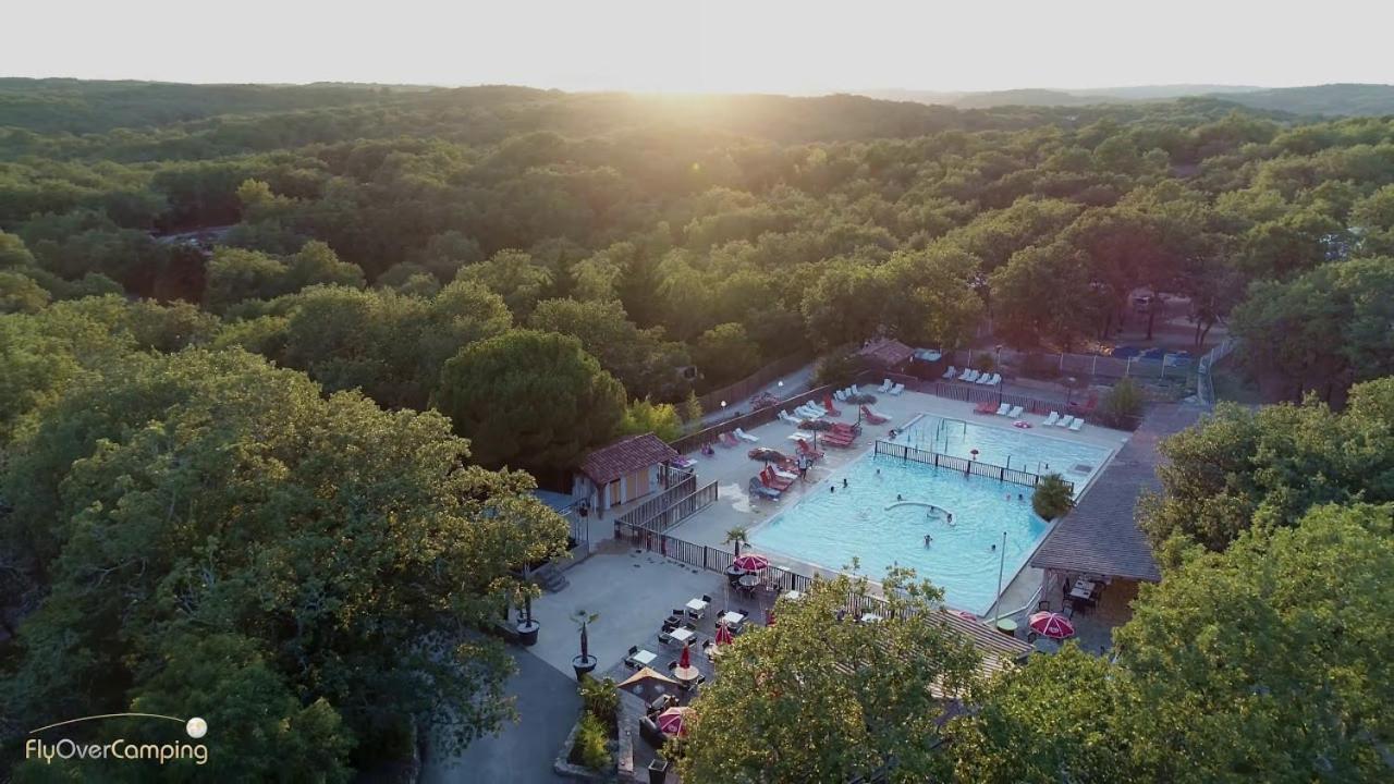Camping Les Reflets Du Quercy Hotell Crayssac Exteriör bild
