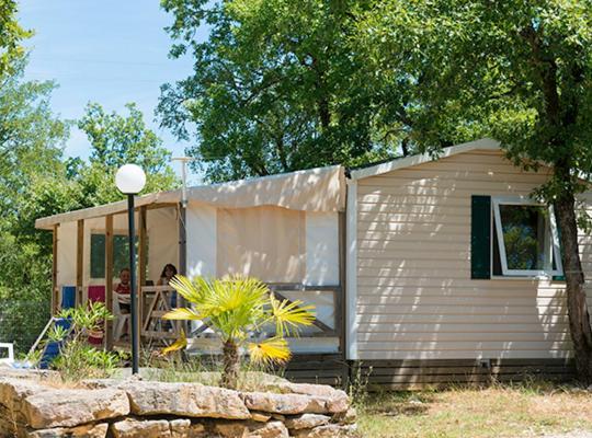 Camping Les Reflets Du Quercy Hotell Crayssac Exteriör bild