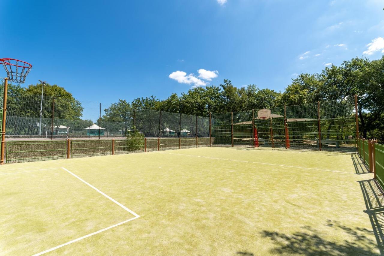 Camping Les Reflets Du Quercy Hotell Crayssac Exteriör bild