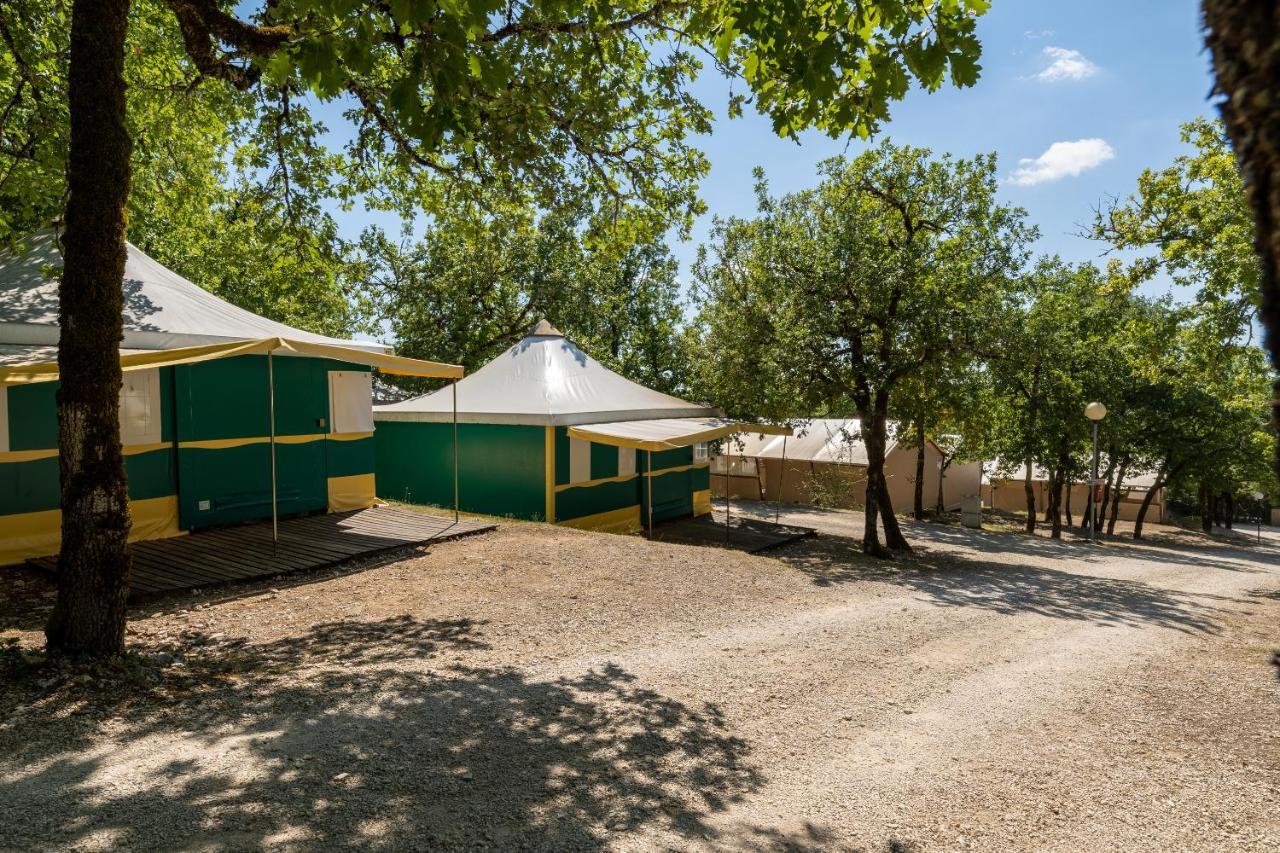 Camping Les Reflets Du Quercy Hotell Crayssac Exteriör bild