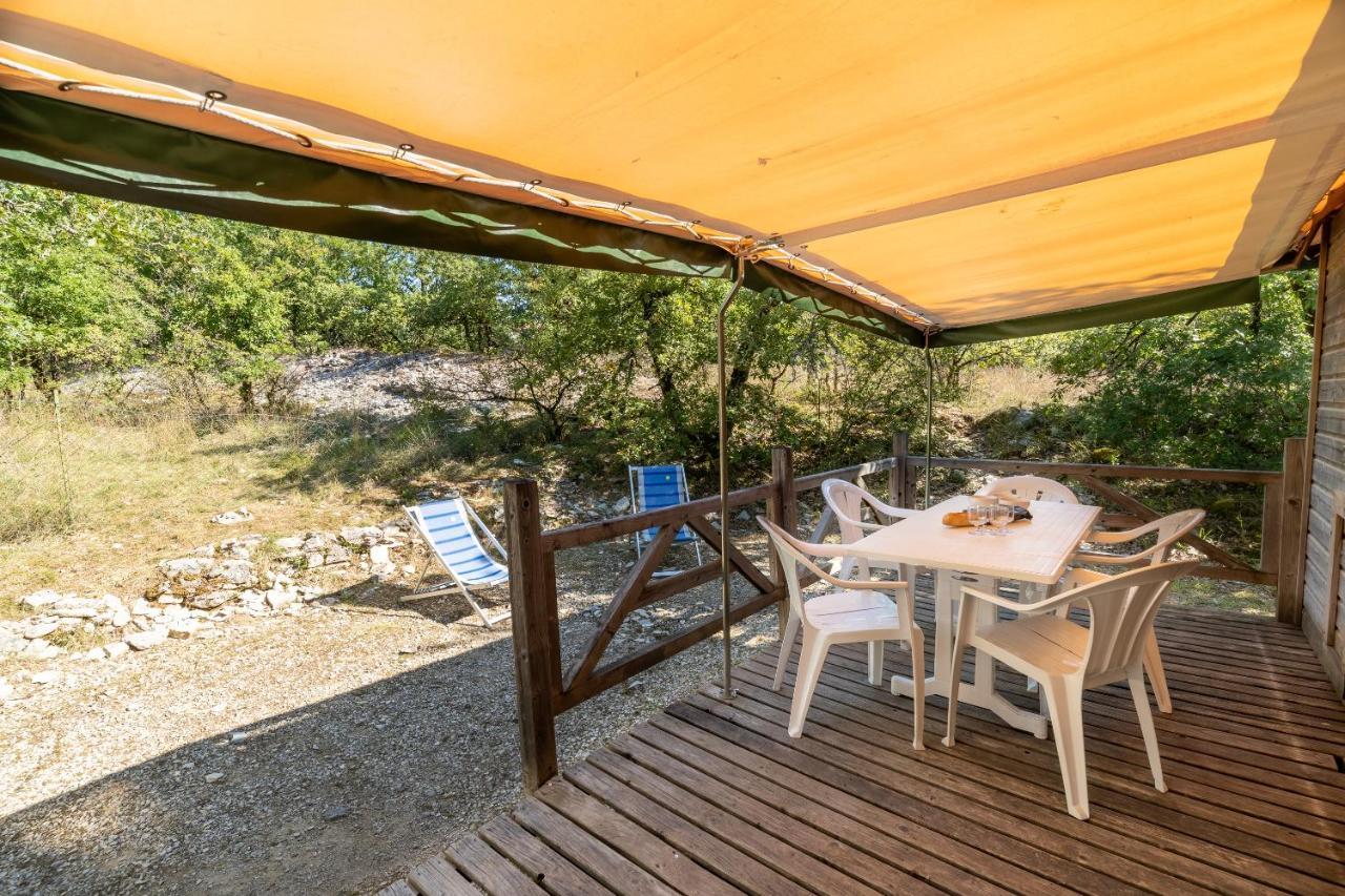 Camping Les Reflets Du Quercy Hotell Crayssac Exteriör bild