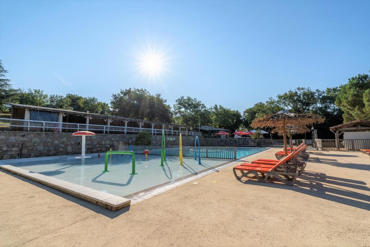 Camping Les Reflets Du Quercy Hotell Crayssac Exteriör bild