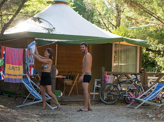 Camping Les Reflets Du Quercy Hotell Crayssac Exteriör bild