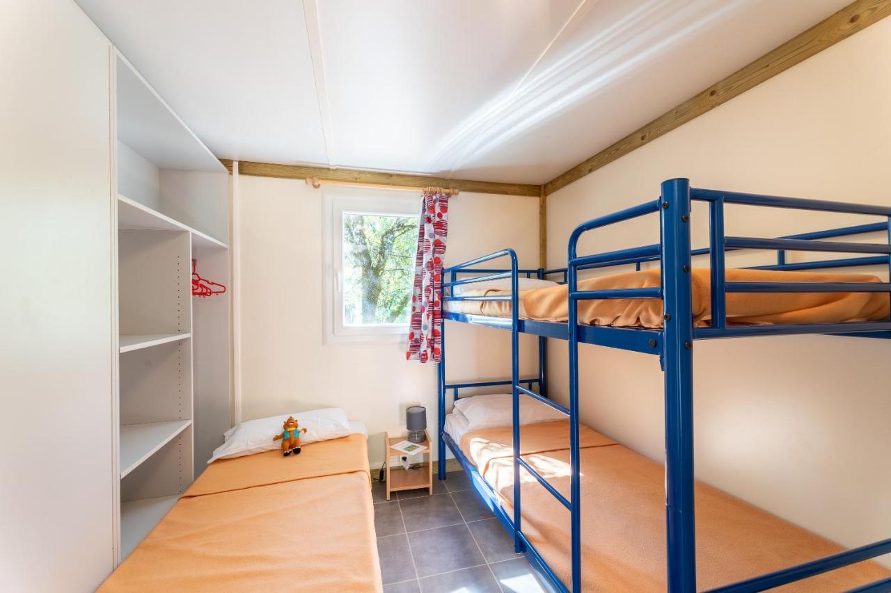 Camping Les Reflets Du Quercy Hotell Crayssac Exteriör bild